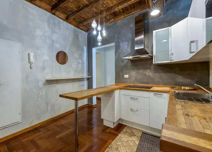 Exclusive 3br With View Over Campo De Fiori Irex דירה *