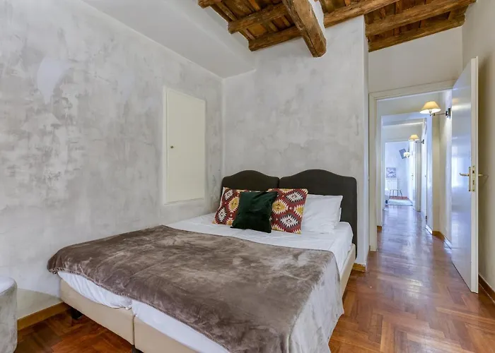 Exclusive 3br With View Over Campo De Fiori Irex *