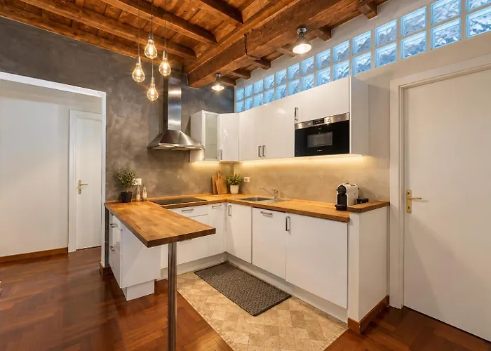 Exclusive 3br With View Over Campo De Fiori Irex דירה *